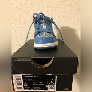Jordan 1 Mid - Baby Shoe -Size 4c Hardly Worn